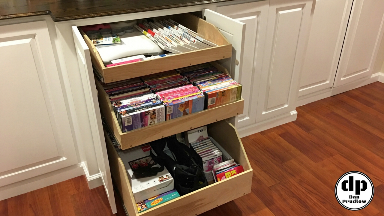 Read more about the article Storage Drawers – Building Big Drawers for Storage